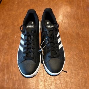 Adidas Men Shoes Black with White stripe Size 10 NWT